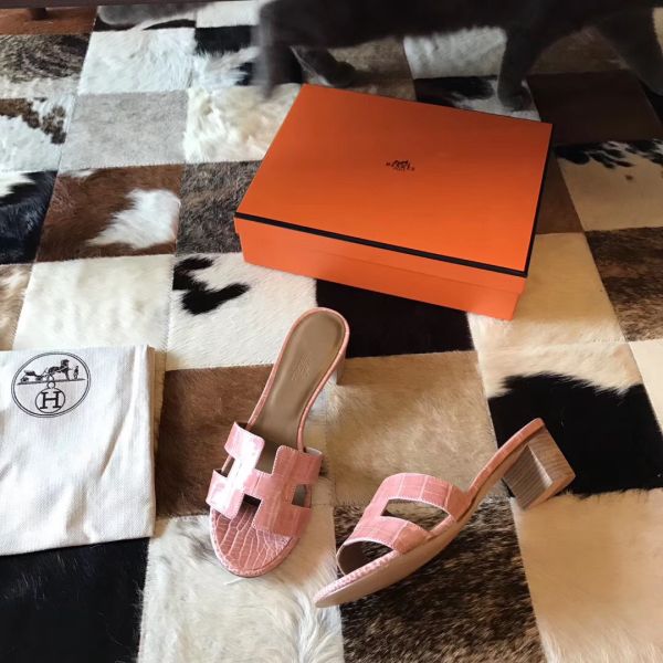 HERM Oasis Sandals In Pink Shiny Niloticus Crocodile