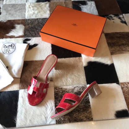 HERM Oasis Sandals In Red Shiny Niloticus Crocodile