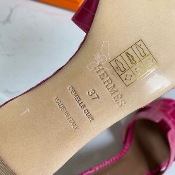 HERM Oasis Sandals In Rose Red Shiny Niloticus Crocodile