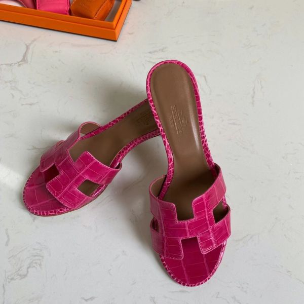 HERM Oasis Sandals In Rose Red Shiny Niloticus Crocodile