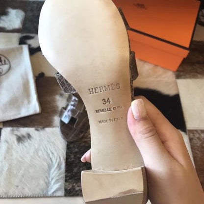 HERM Oasis Sandals In Taupe Shiny Niloticus Crocodile