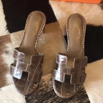 HERM Oasis Sandals In Taupe Shiny Niloticus Crocodile