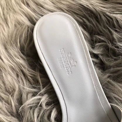 HERM Oasis Sandals In Pearl Grey Epsom Leather