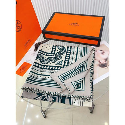 HERM Tourterelle Les Roues de Phaeton Bandana Shawl 140