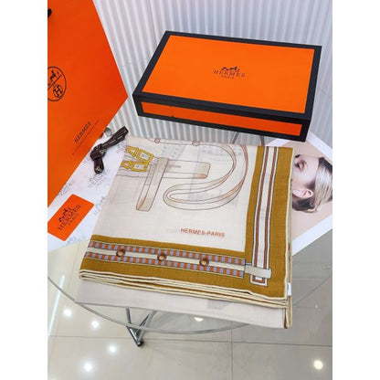 HERM Naturel Lettres Equestres Shawl 140