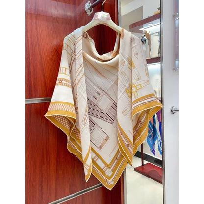 HERM Naturel Lettres Equestres Shawl 140