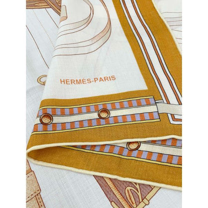 HERM Naturel Lettres Equestres Shawl 140