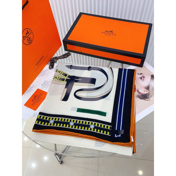 HERM Blanc Lettres Equestres Shawl 140