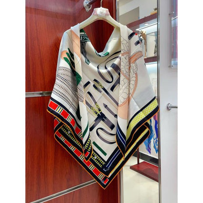 HERM Blanc Lettres Equestres Shawl 140