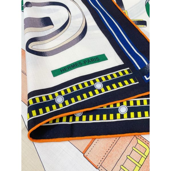 HERM Blanc Lettres Equestres Shawl 140