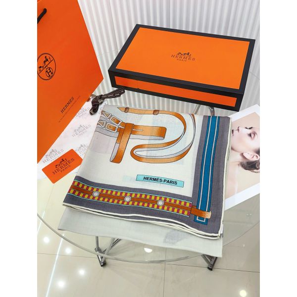 HERM Gris Chine Lettres Equestres Shawl 140