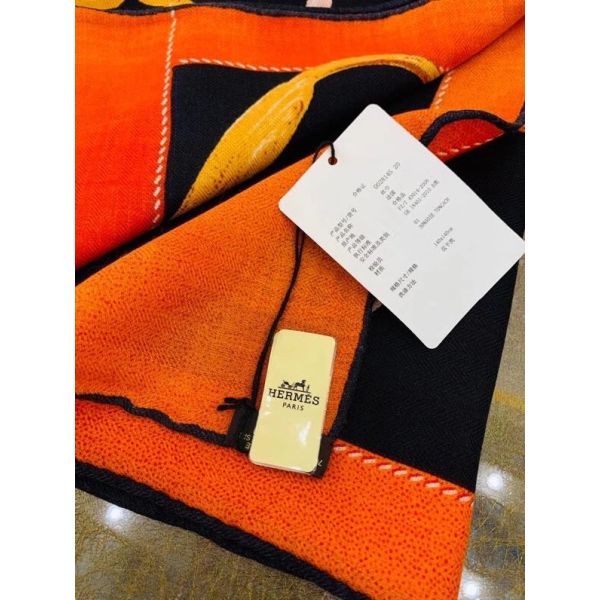 HERM Black Projets Carres Shawl 140