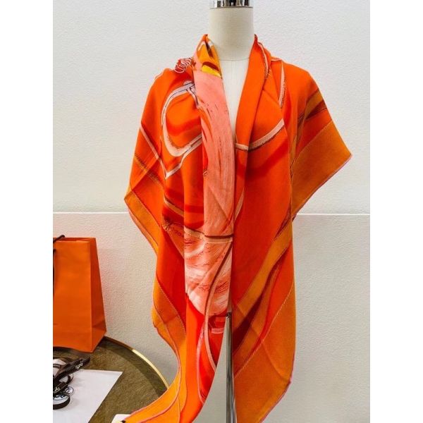 HERM Orange Projets Carres Shawl 140