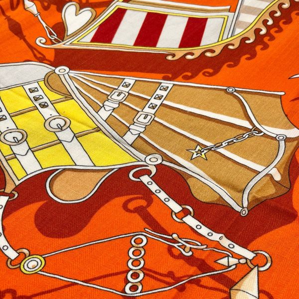 HERM Orange Voitures en Equilibre Shawl 140