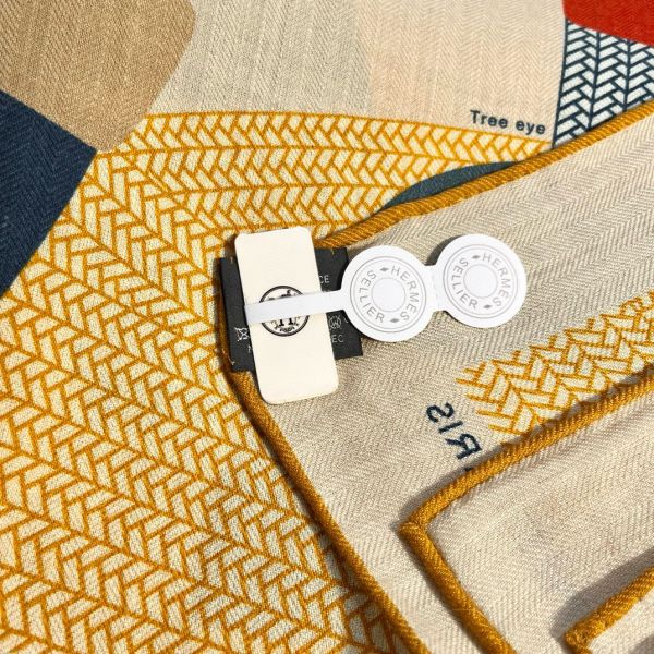 HERM Blue Mon Premier Galop Shawl 140