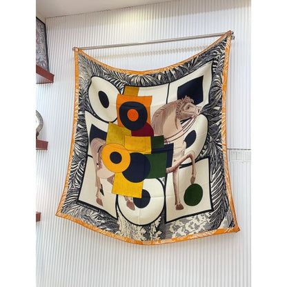 HERM Black/White Cavalier en Formes Shawl 140