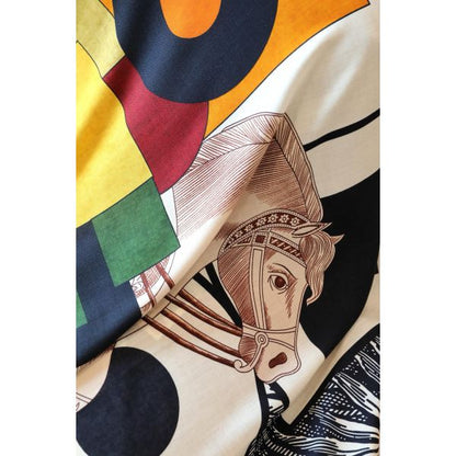 HERM Black/White Cavalier en Formes Shawl 140