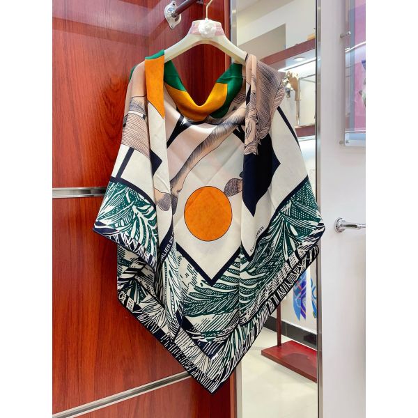 HERM Green Cavalier en Formes Shawl 140