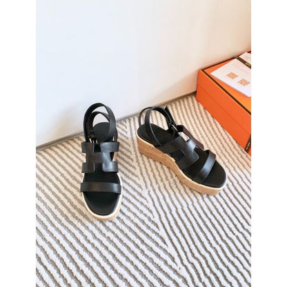 HERM Havane 30 Sandals in Black Calfskin Leather