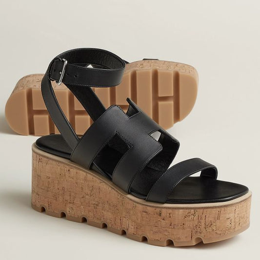 HERM Havane 30 Sandals in Black Calfskin Leather