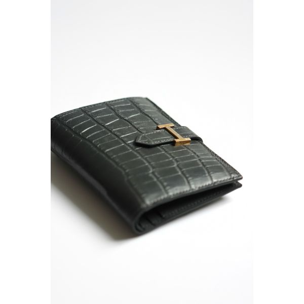 HERM Bearn Compact Wallet in Graphite Matte Alligator Leather