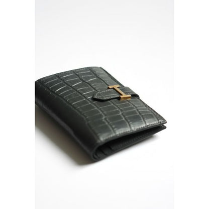 HERM Bearn Compact Wallet in Graphite Matte Alligator Leather