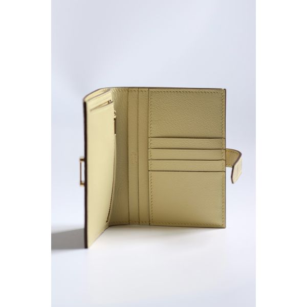 HERM Bearn Compact Wallet in Vanille Matte Alligator Leather