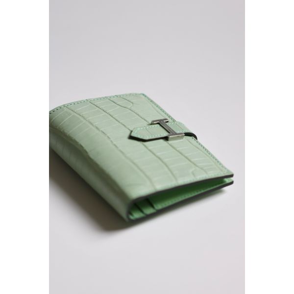 HERM Bearn Compact Wallet in Vert D'eau Matte Alligator Leather