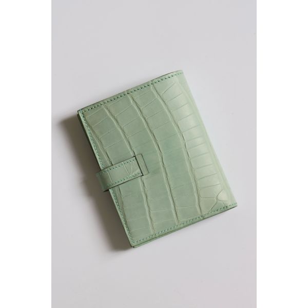 HERM Bearn Compact Wallet in Vert D'eau Matte Alligator Leather