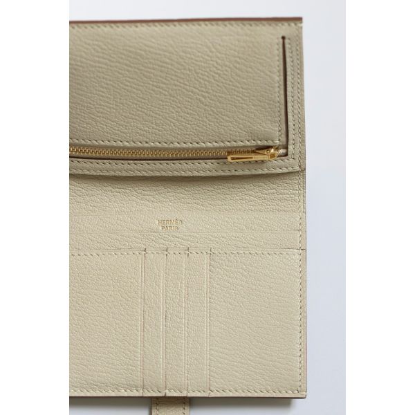 HERM Bearn Compact Handmade Wallet in Craie Chevre Mysore Goatskin