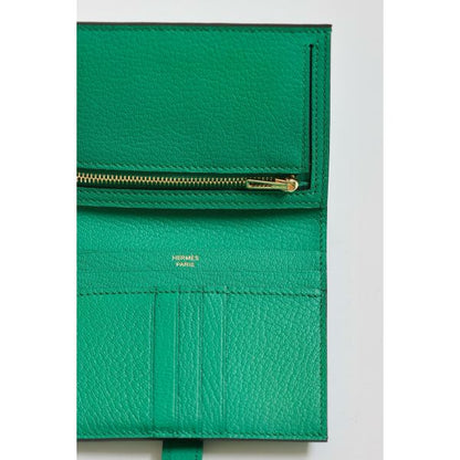 HERM Bearn Compact Handmade Wallet in Vert Jade Chevre Mysore Goatskin