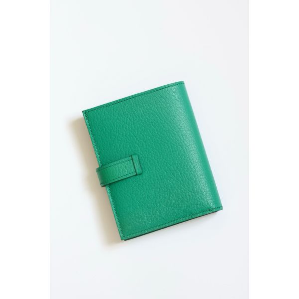HERM Bearn Compact Handmade Wallet in Vert Jade Chevre Mysore Goatskin