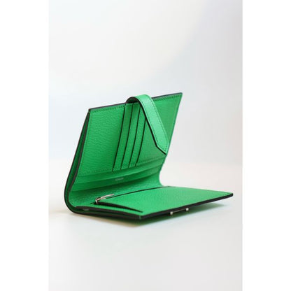 HERM Bearn Compact Handmade Wallet in Vert Comics Chevre Mysore Goatskin