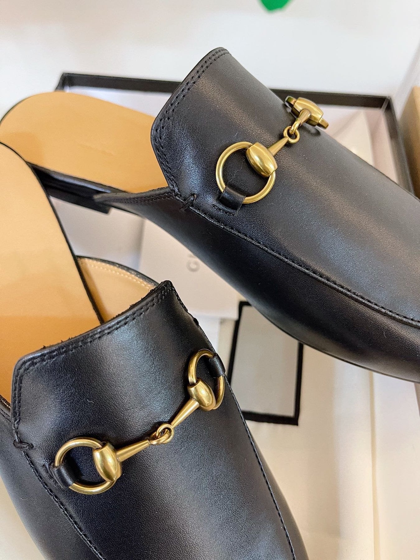 GG SLIPPER MULES BLACK