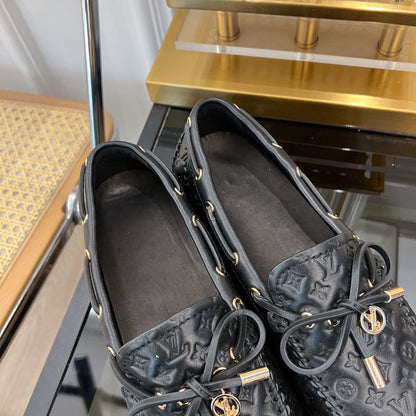 LV GLORIA FLAT LOAFER LOGO STAMPING BLACK
