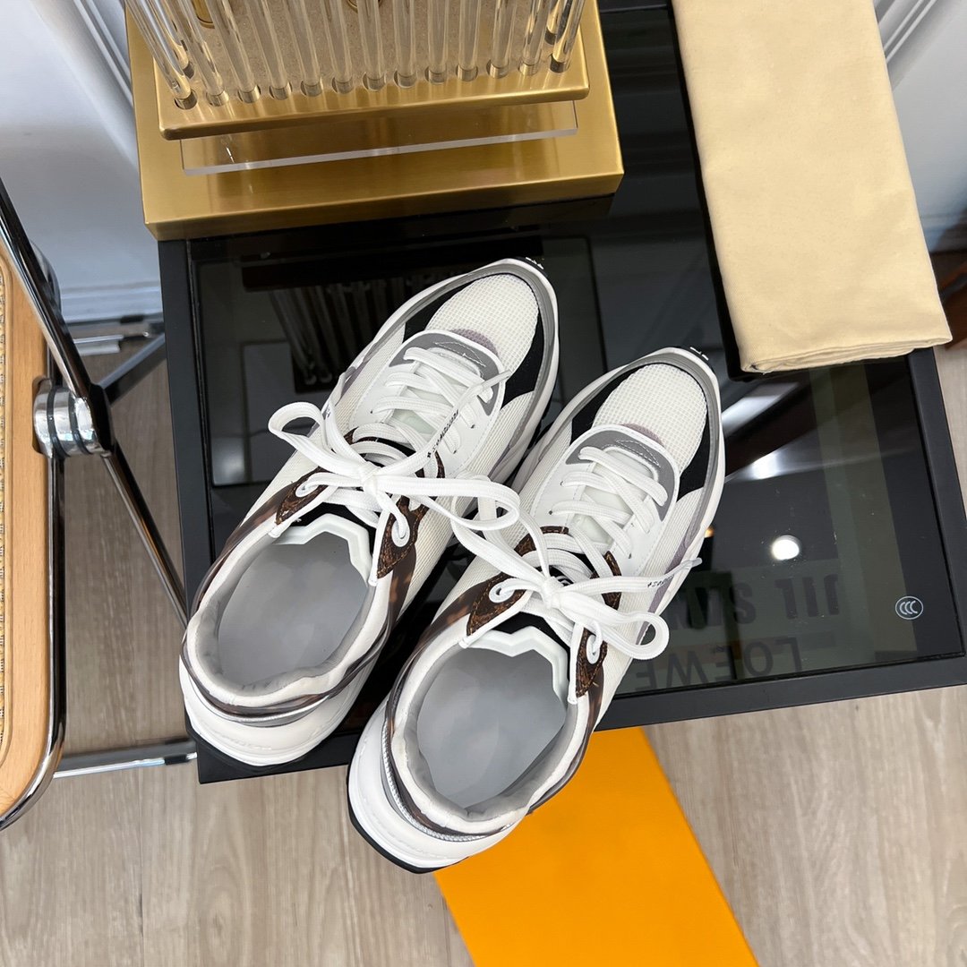 LV RUN 55 SNEAKER WHITE GRAY