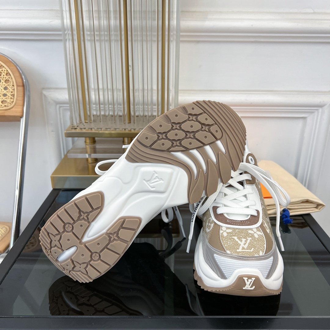 LV RUN 55 SNEAKER BROWN