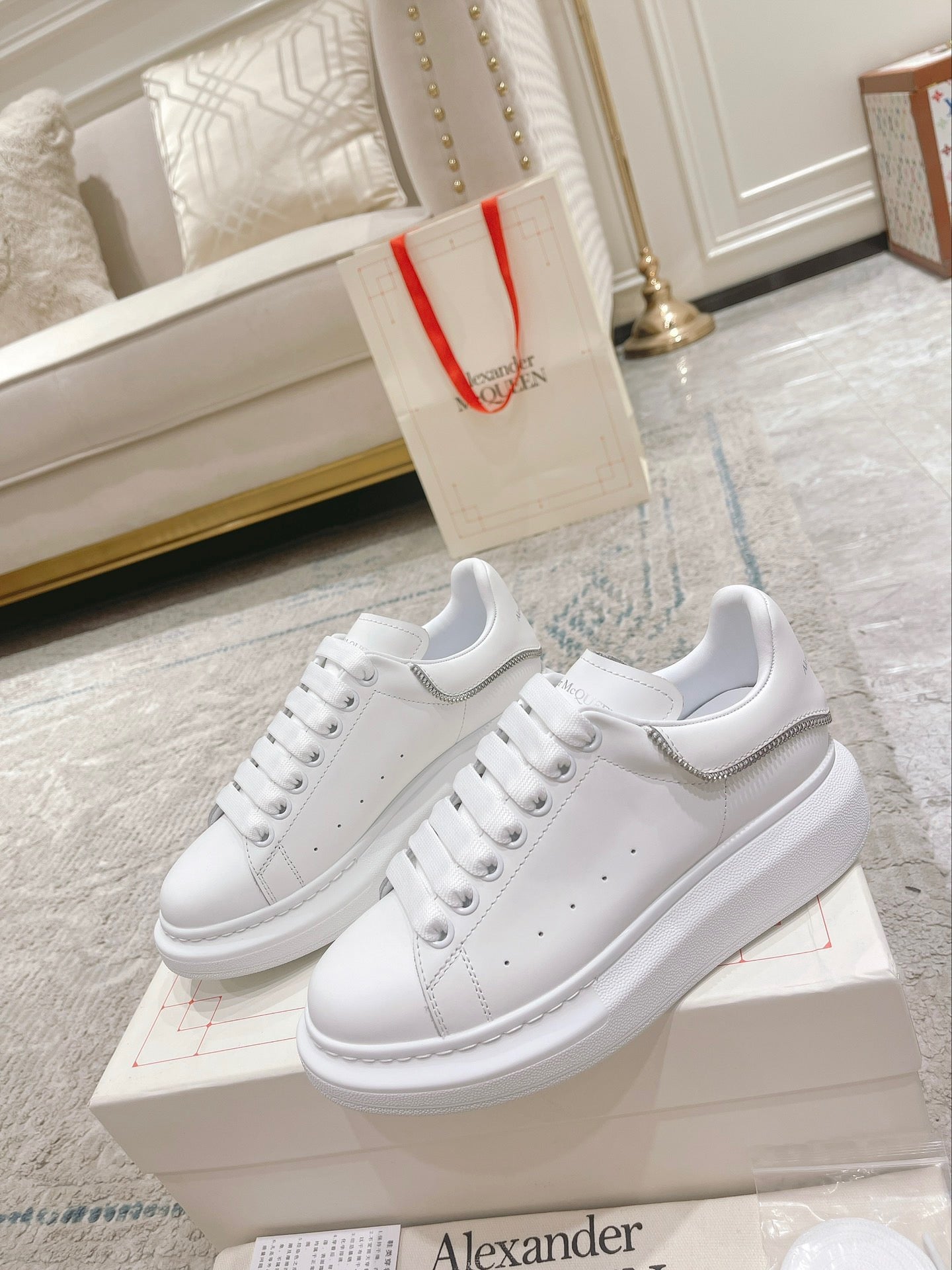 Sneakers & Shoes