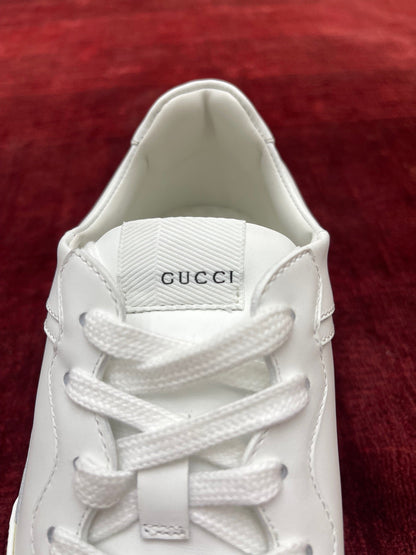 Sneakers & Shoes