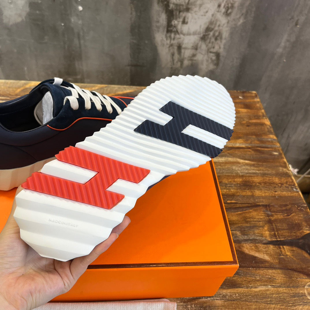 HERM Sneakers