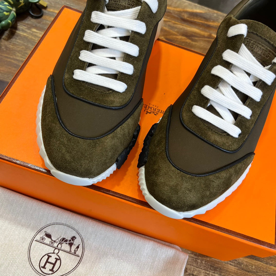 HERM Sneakers