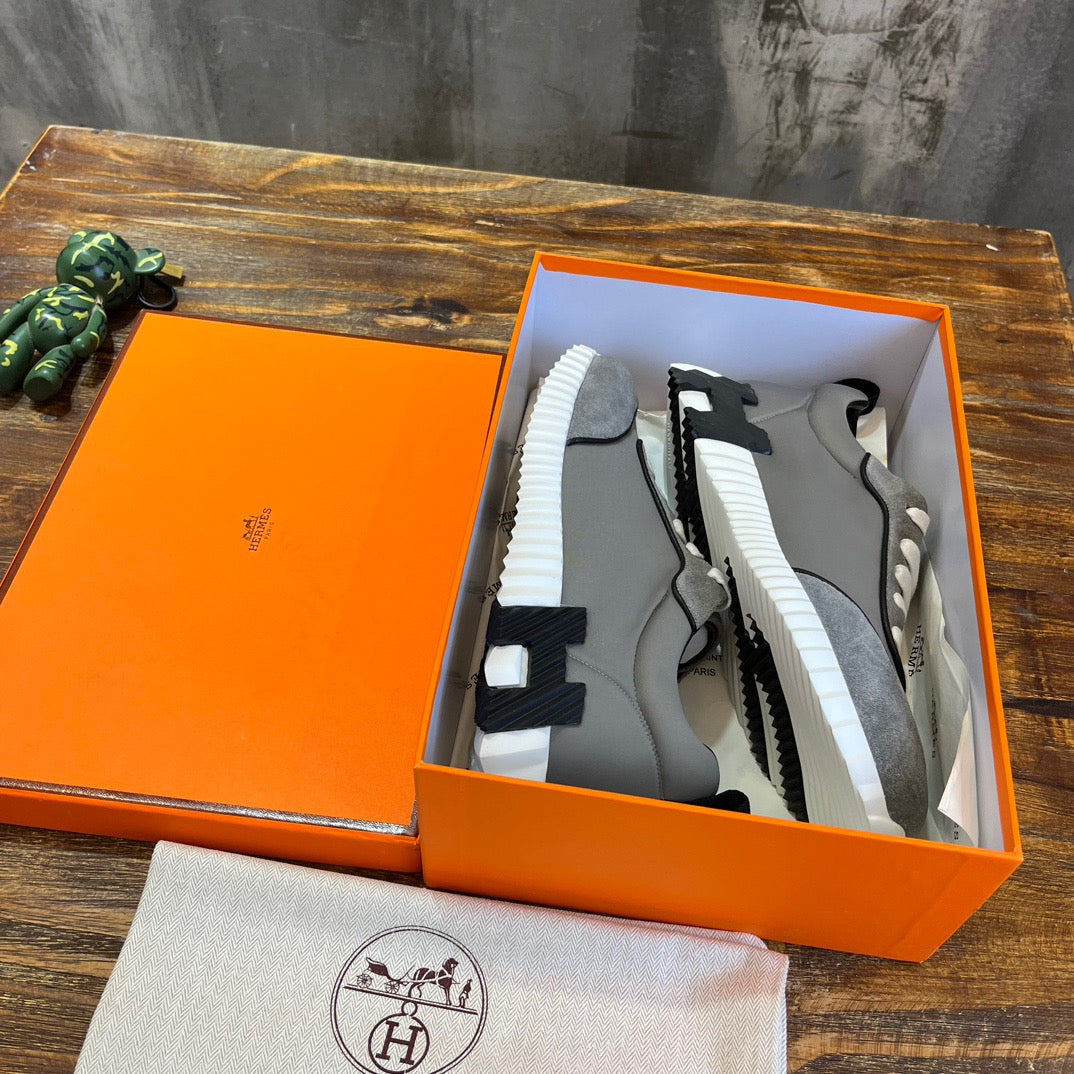 HERM Sneakers