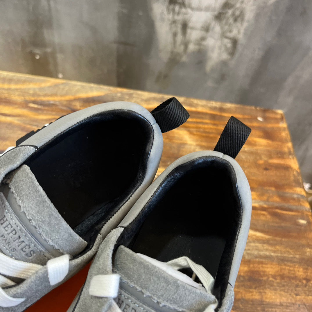 HERM Sneakers