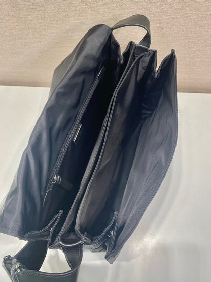 PRA Messenger Bag