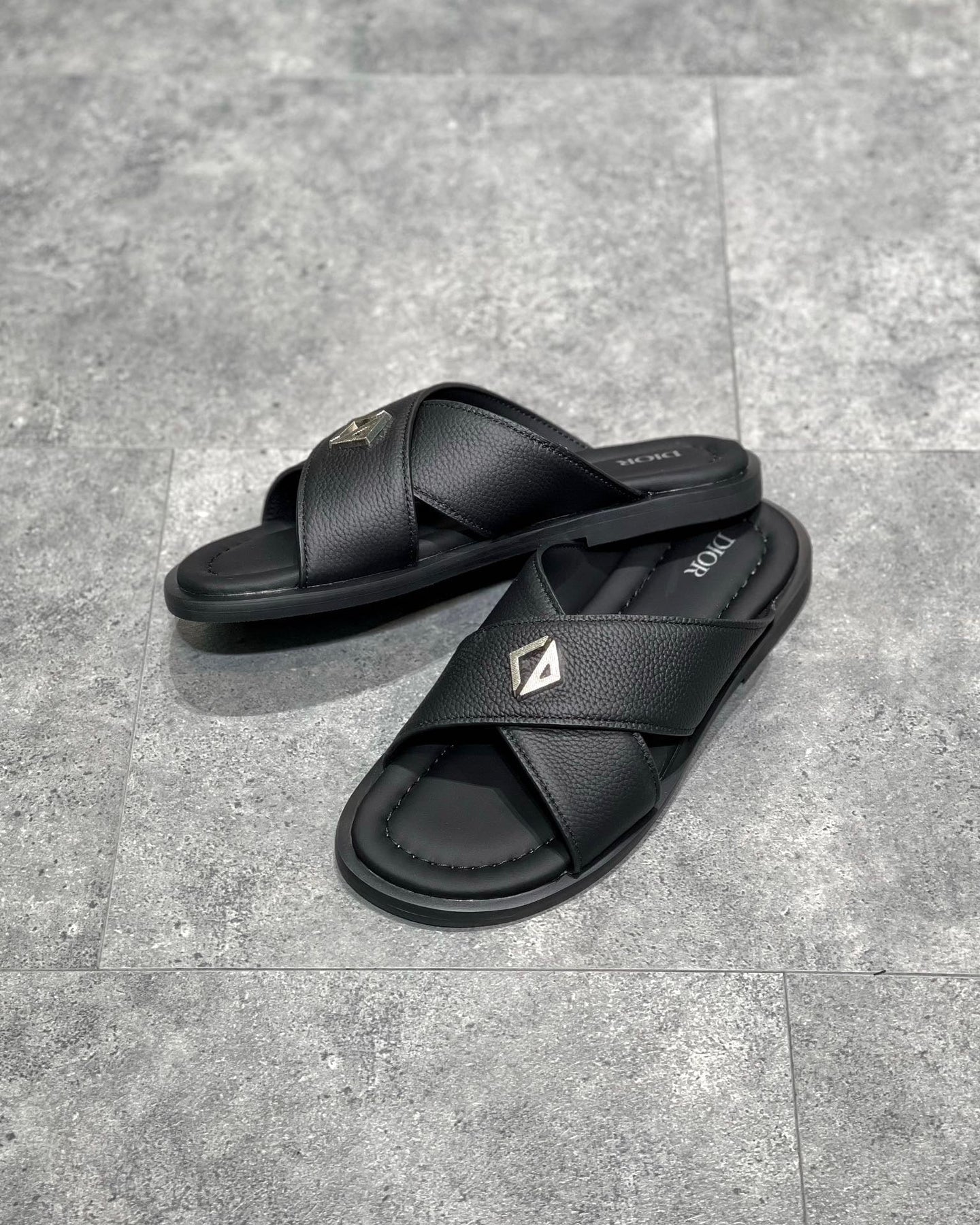 DIO Sandal