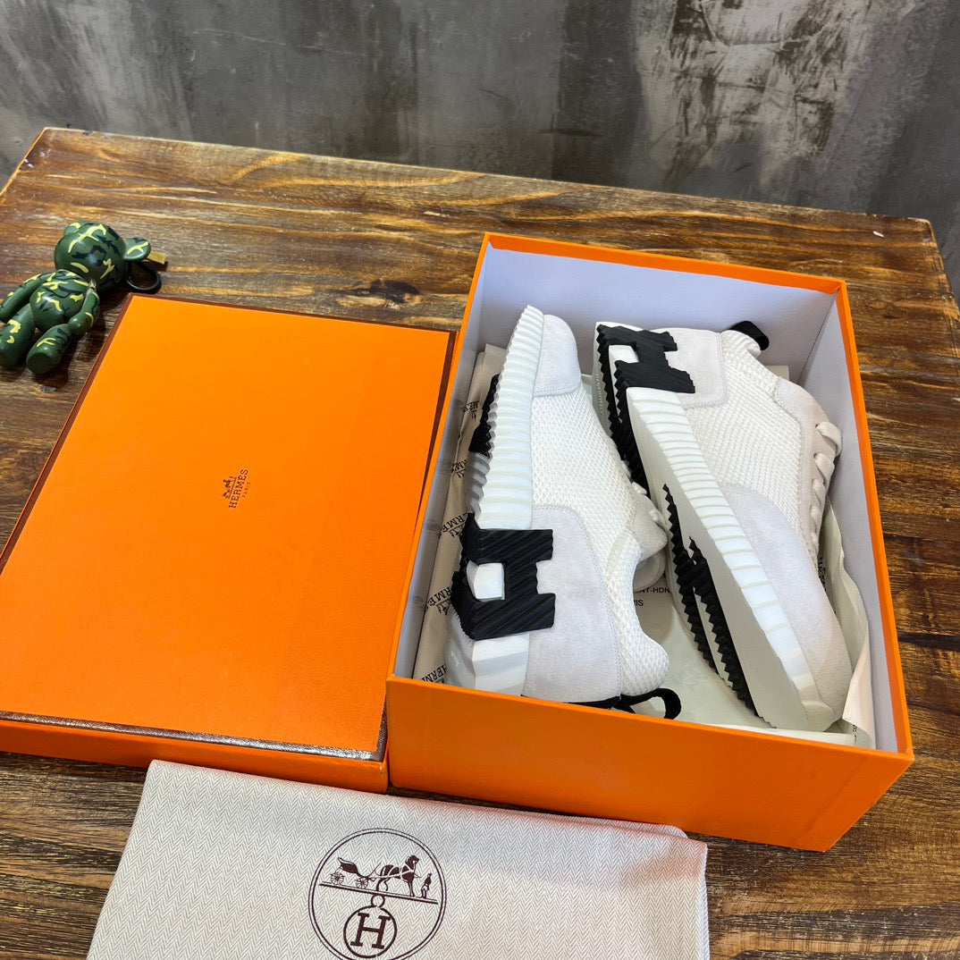 HERM Sneakers