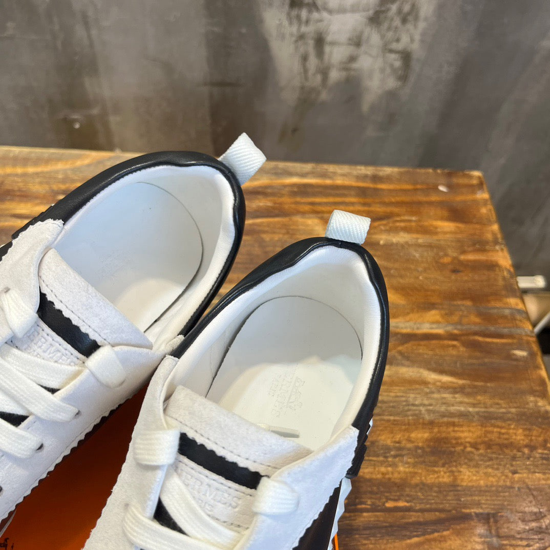 HERM Sneakers