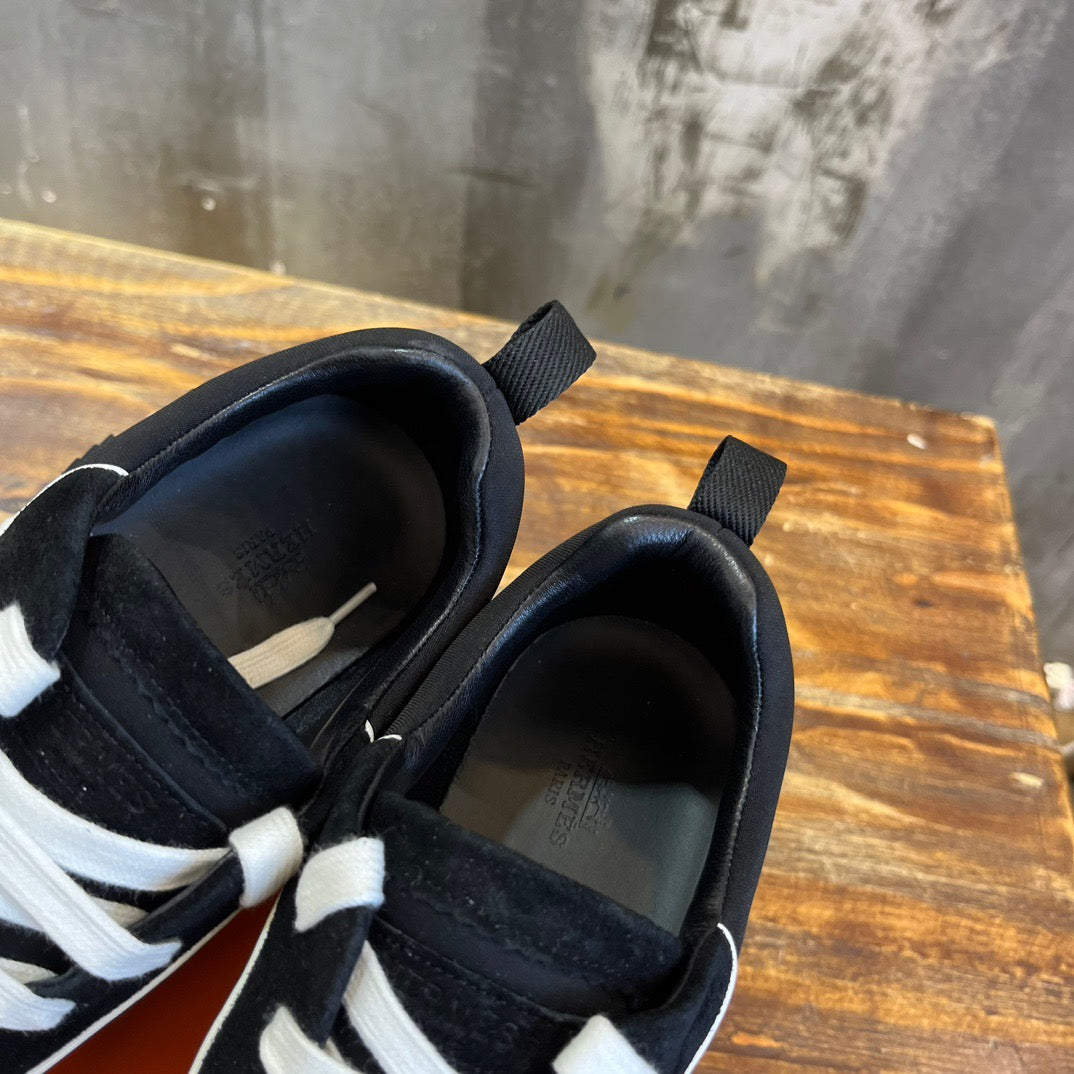 HERM Sneakers