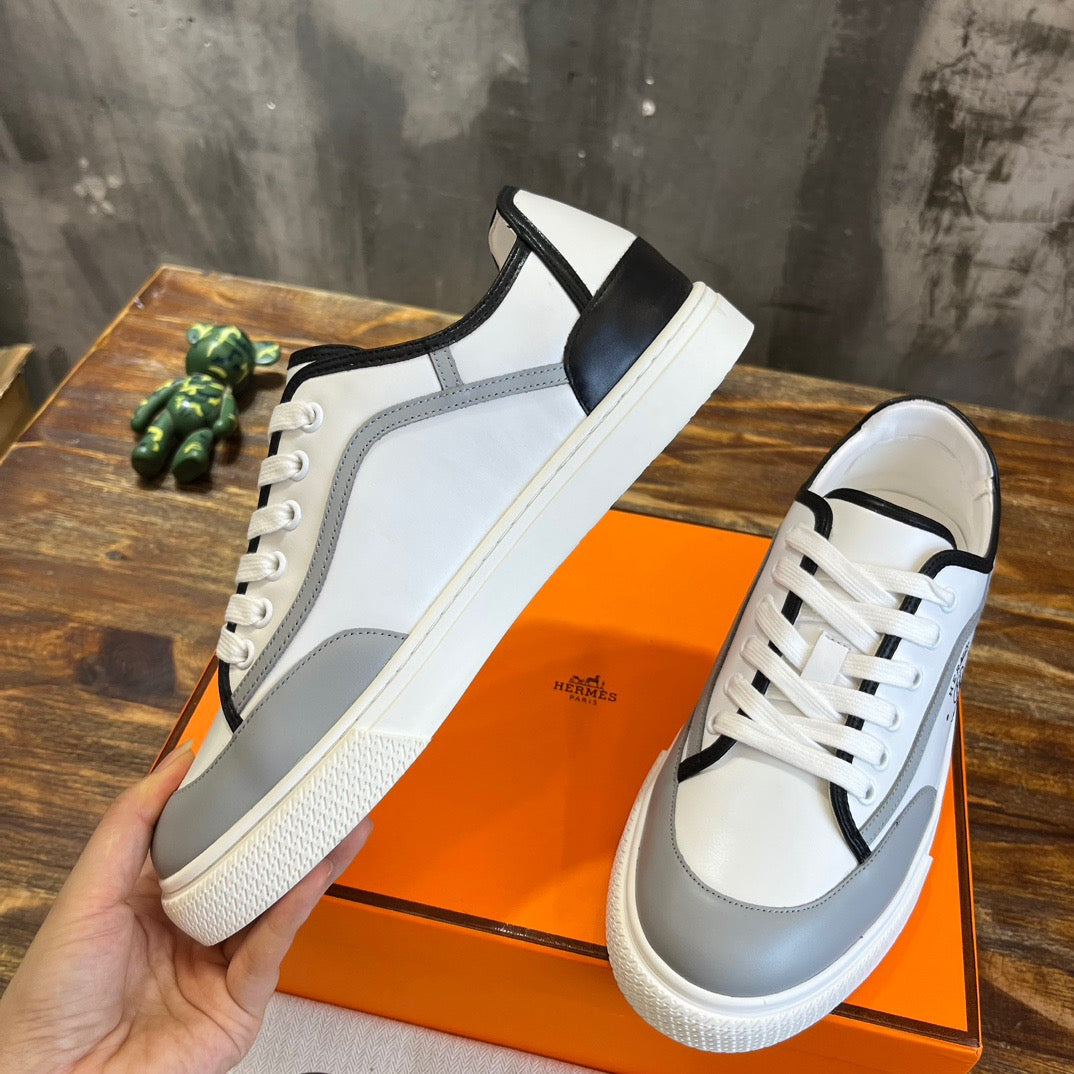 HERM Sneakers