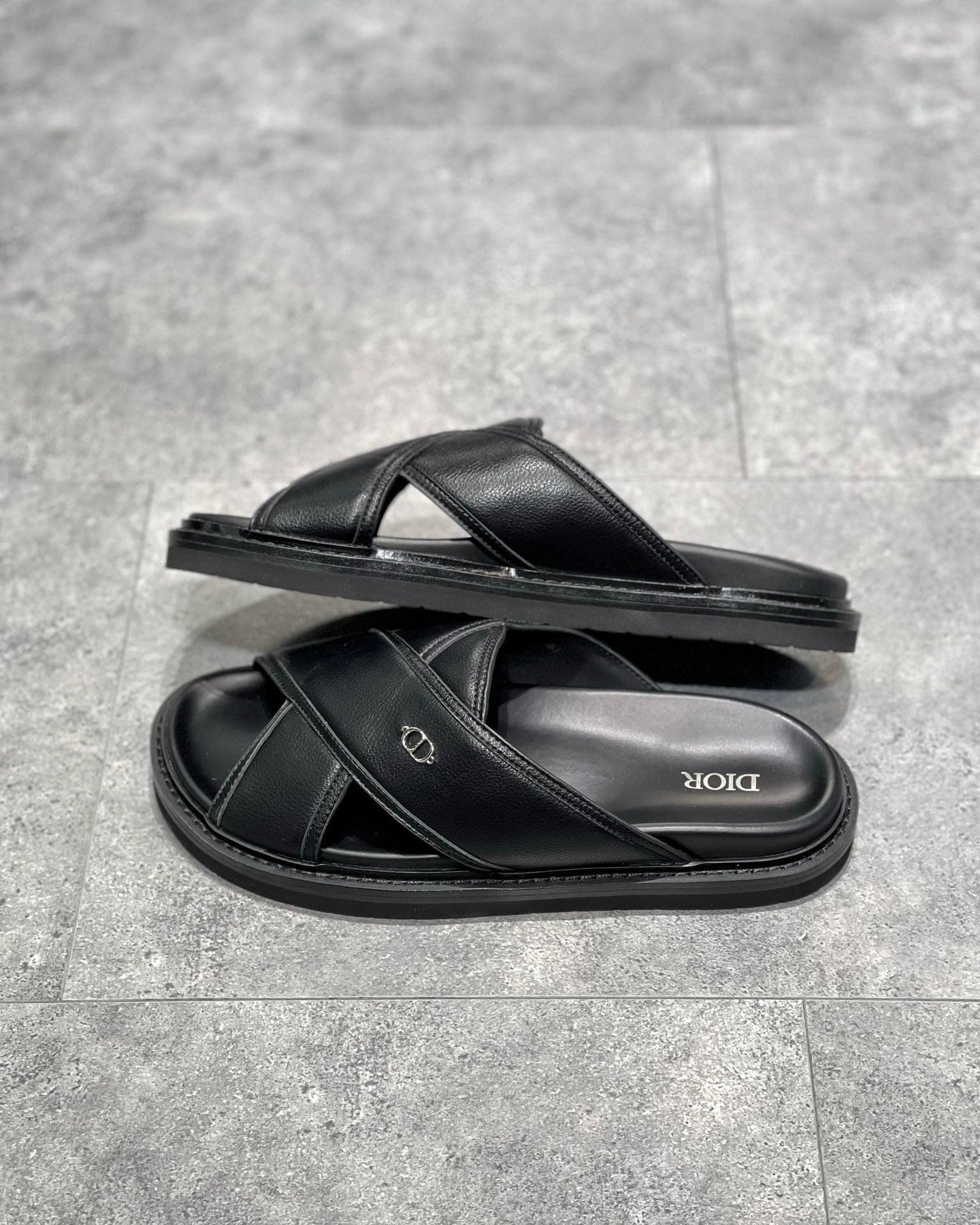 DIO Sandal